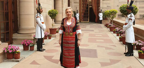 Посланикът на България в Индия се представи с народна носия (СНИМКИ)