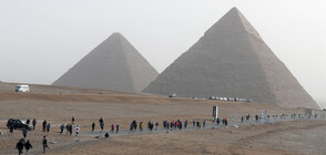 Историк твърди, че древен свитък съдържа тайните на пирамидите