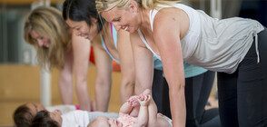 НОВА МОДА: Майки тренират йога с бебетата си