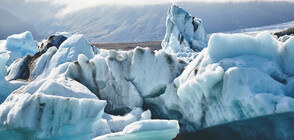 Топящ се ледник в Исландия едва не взе жертви (ВИДЕО)