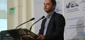 Делян Добрев подава оставка като народен представител