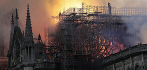 Макрон се върна при горящата катедрала "Нотр Дам" в Париж