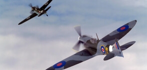 Британци се отправиха на околосветско пътешествие с изтребител от Втората световна война (СНИМКИ+ВИДЕО)