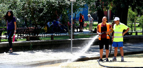 Мият улиците в 5 района в София