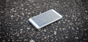 Две деца намериха и върнаха изгубен скъп телефон (СНИМКИ)