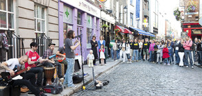 Уличните музиканти - чарът на градската култура (ГАЛЕРИЯ)