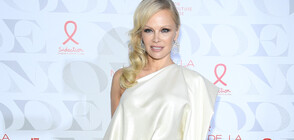 Памела Андерсън още ползва банския си от „Спасители на плажа”