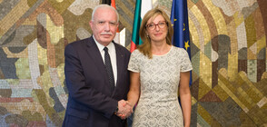 Захариева: Близкоизточният мир винаги е бил основна тема в разговорите с Палестина (СНИМКИ)