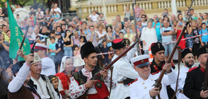 Пловдив отбеляза 143 години от Съединението с възстановка на централния площад (СНИМКИ)