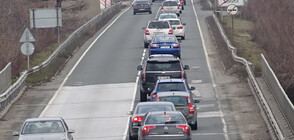 Натоварен трафик: Километрична колона от автомобили между Банско и Симитли