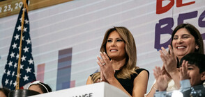 Мелания Тръмп стилна и секси в Ню Йорк (СНИМКИ)