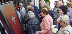 Стотици се простиха с професор Юлиан Вучков (СНИМКИ)