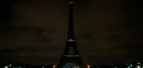 Светлините на Айфеловата кула угаснаха в памет на Жак Ширак