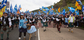 Хиляди се включиха в шествие за независимост на Шотландия в Единбург (ВИДЕО+СНИМКИ)