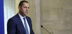 Александър Манолев отива на съд заради къщата за гости