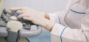 Обмислят дисциплинарно уволнение на лаборантката, забравила пациент в скенер