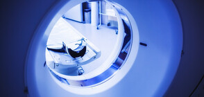 Уволняват лаборантката, забравила пациентка в скенер