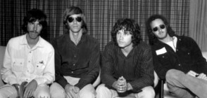 Почина басистът на легендарната американска група The Doors