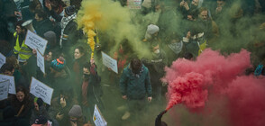 Шести ден на стачки във Франция, транспортен хаос обхвана страната (ВИДЕО+СНИМКИ)