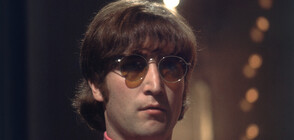 Продадоха на търг кръглите очила на Джон Ленън (СНИМКИ)