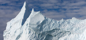 Най-големият айсберг в света е на път да навлезе в открития океан (СНИМКИ)