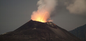 Индонезийският вулкан Мерапи изригна отново (ВИДЕО+СНИМКИ)