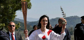 Мария Габриел стана четвъртият факлоносец на Олимпийския огън (ВИДЕО+СНИМКИ)