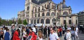 Отварят за посетители площада пред катедралата „Нотр Дам”
