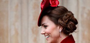 Кейт Мидълтън и херцогиня Камила станаха доброволки