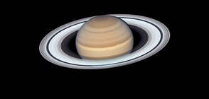 "Хъбъл" направи зашеметяваща снимка на Сатурн (ВИДЕО+СНИМКИ)