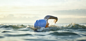 Австралийка подобри рекорда за преплувания на Ламанша (ВИДЕО)