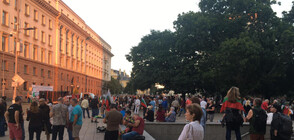 Протест и контрапротест в 44-тата вечер на недоволство (ВИДЕО+СНИМКИ)