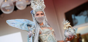 Филмовият фест във Венеция: Червен килим, блясък и... оригинални маски (ГАЛЕРИЯ)