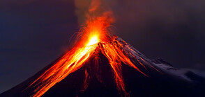 Вулканът Етна изригна зрелищно (ВИДЕО+СНИМКИ)