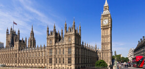 Лондон одобри удължаване на извънредните правомощия