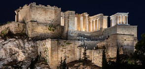 Нови светлини озариха Акропола в Атина (ВИДЕО+СНИМКИ)