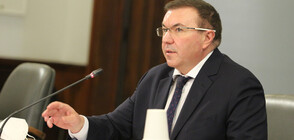 Ангелов: Купуваме 2500 флакона "Ремдесивир", няма да затваряме градовете (ВИДЕО)
