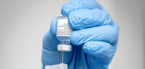 ЕК купува нови 100 милиона дози ваксини на Pfizer