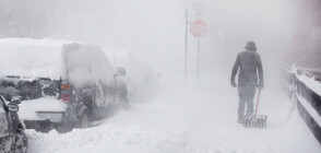 ЗИМЕН КОШМАР: Обилен снеговалеж предизвика 37 км задръстване в Германия (ВИДЕО)