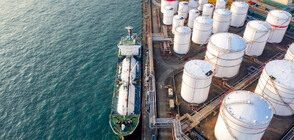 Петролът поскъпва с 5% след блокирането на Суецкия канал