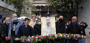 Believers join celebratory procession at Bachkovo Monastery