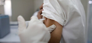 Ваксинират срещу COVID-19 служители на фирми