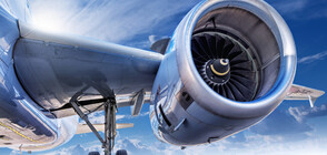 Повреда в двигател приземи аварийно пътнически самолет в Бургас