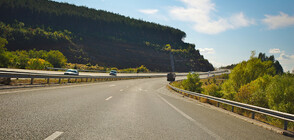 След месец забавяне: Пуснаха ремонтирания участък от „Тракия”