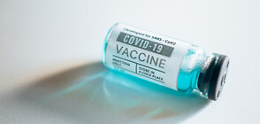 Шефът на Moderna: Сегашните ваксини ще са по-малко ефикасни срещу Омикрон