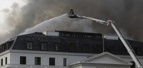 Пожарът в парламента в Южна Африка се разпали отново (ВИДЕО+СНИМКИ)