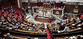 Френският парламент одобри проектозакона за ваксинационните паспорти