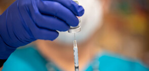 САЩ ще продължат да изискват от пристигащите COVID тест, независимо дали са ваксинирани