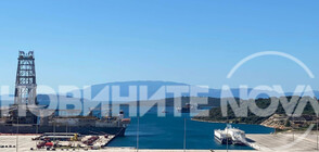 САМО ПО NOVA: Пламналият в Йонийско море ферибот пристигна на пристанище Платигиали (ВИДЕО)