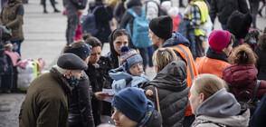 Шествие на майки в Будапеща в памет на загиналите украински деца (СНИМКИ)